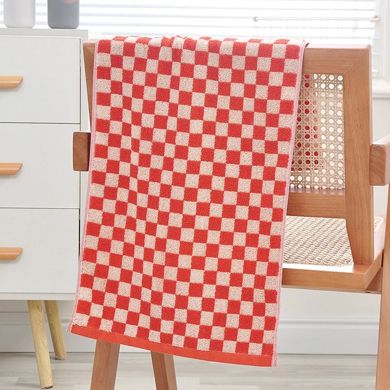 Serviettes à damier coloré - Maison Déco Lumière