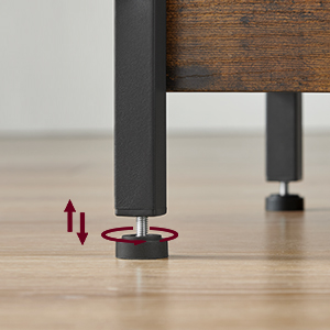 Table d'appoint en bois clair avec multiprise et rangement - Maison Déco Lumière