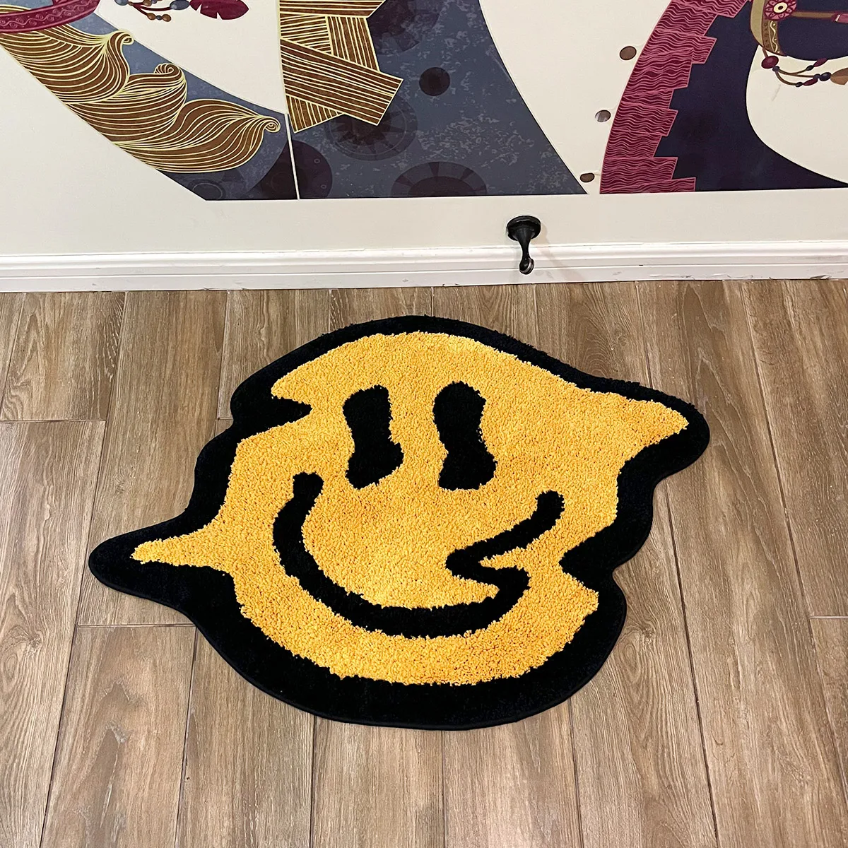 Tapis décoratif smiley jaune déformé - Maison Déco Lumière