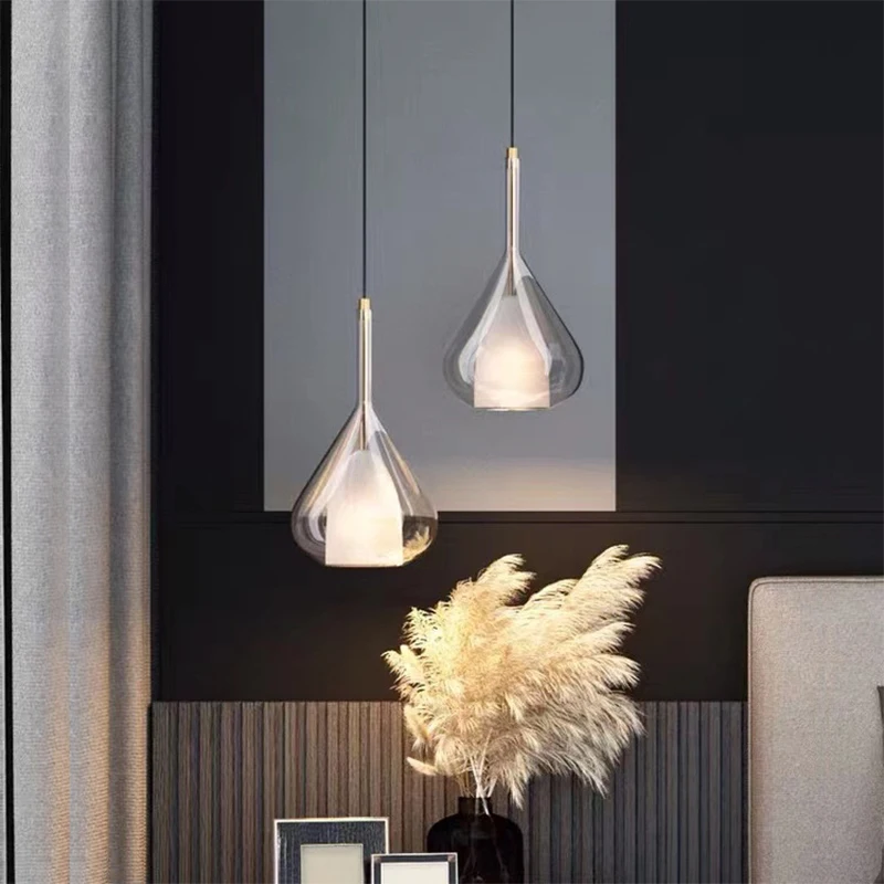 Plafonnier suspendu en verre au design moderne - Maison Déco Lumière